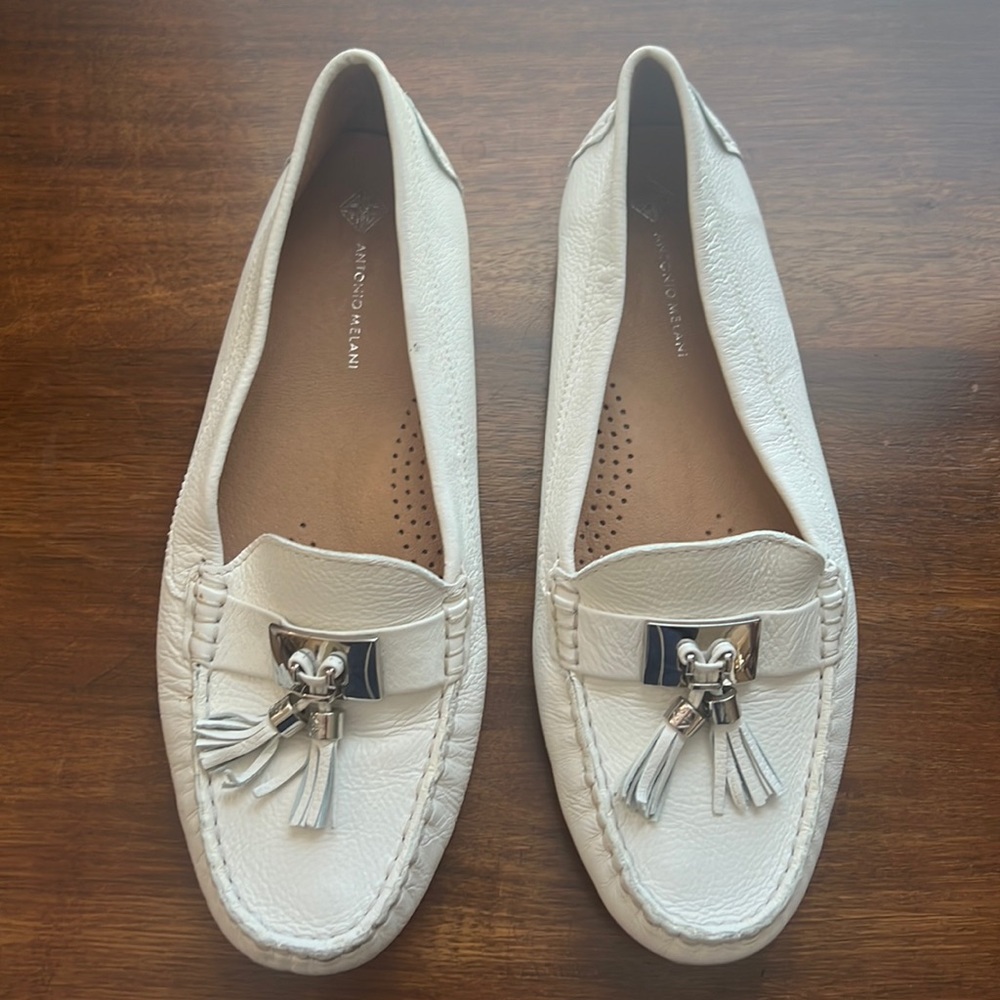 ANTONIO MELANI Cream Tassel Loafers with Metal Accent